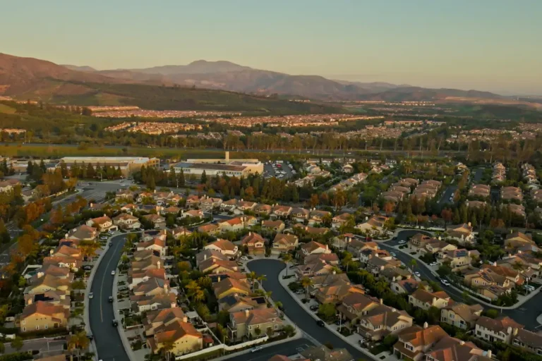 Residential mental health care environment near North Tustin designed for stability, recovery, and guidance.