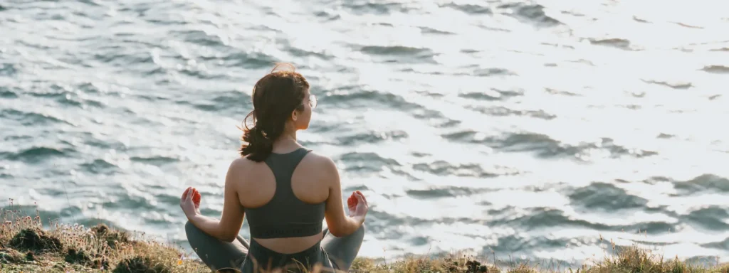 Split image showing healthy vs. unhealthy habits affecting mental health